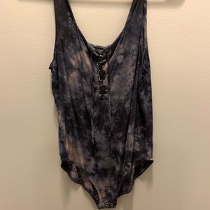 American Eagle Purple/navy/gray tie dye body suit